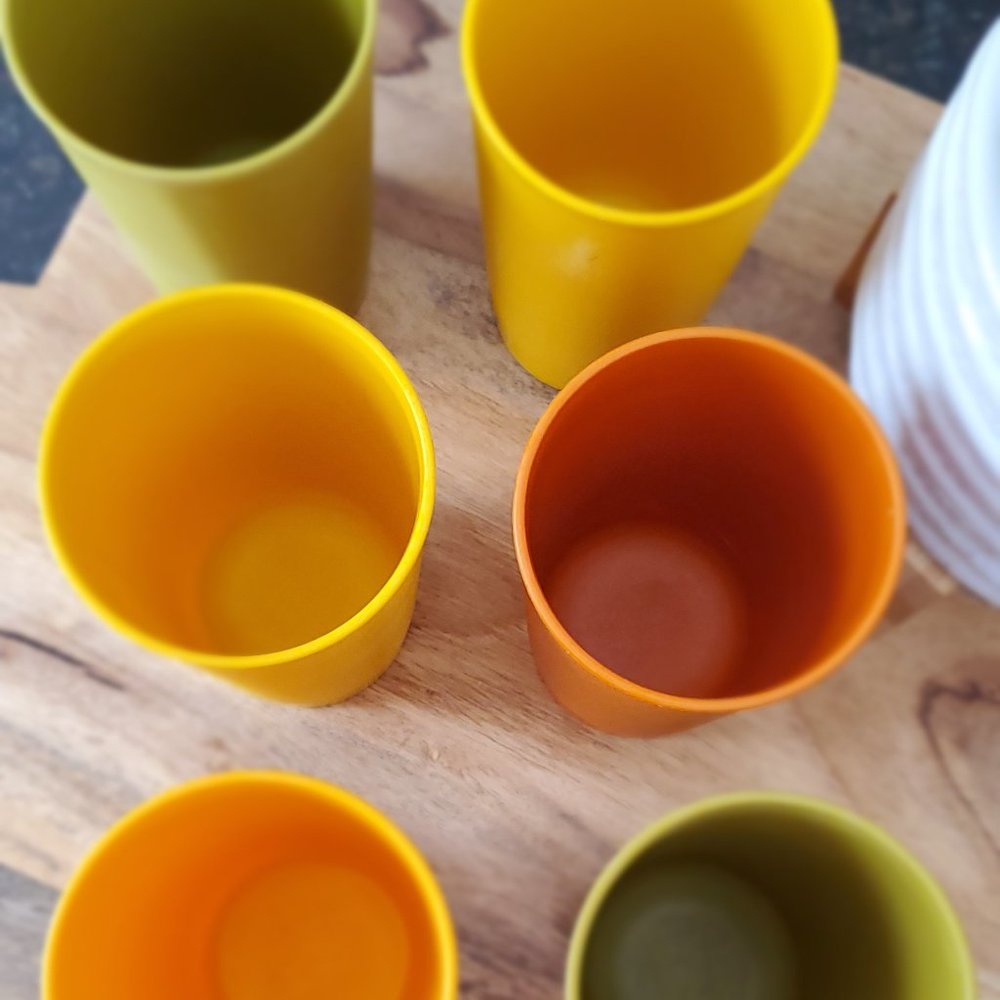 Vintage Tupperware Tumblers Set of 6 BOHO colors - Picture 2 of 7